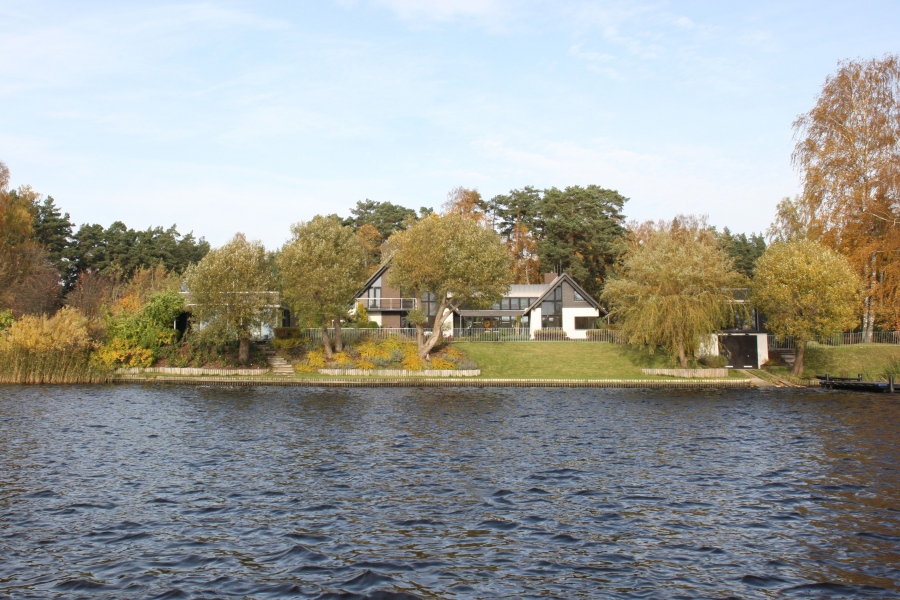 Privātmāja Jūrmalā, Piekrastes ielā