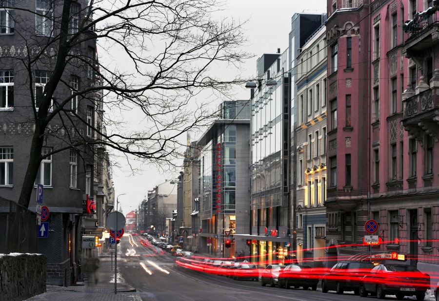 Tirdzniecības un biroju centrs Rīgā